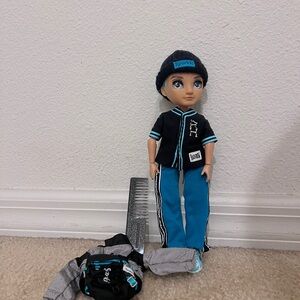 Rainbow High Junior High River Kendall Doll